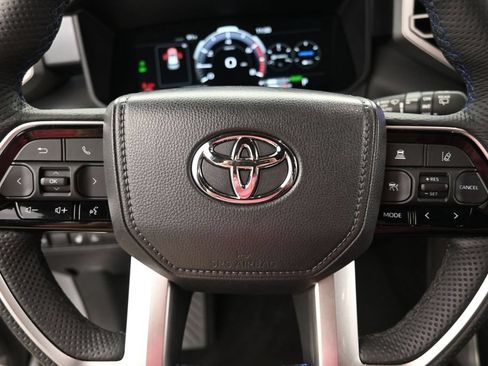 Used 2025 Toyota Sequoia Platinum w/ Tow Technology Package AWD/4WD image 15