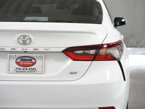 Certified 2021 Toyota Camry SE image 10
