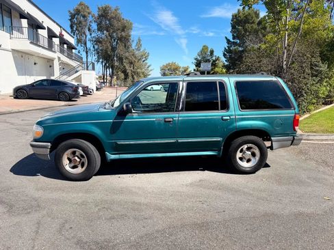 Used 1998 Ford Explorer 4WD 4-Door image 15