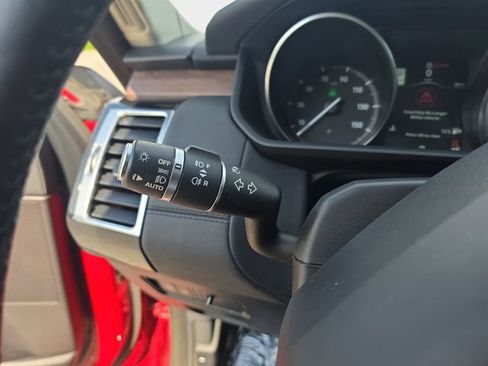 Used 2017 Land Rover Discovery HSE AWD/4WD image 28