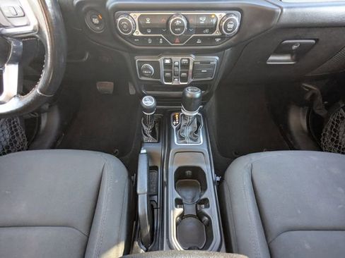 Used 2021 Jeep Wrangler Unlimited Sahara image 23