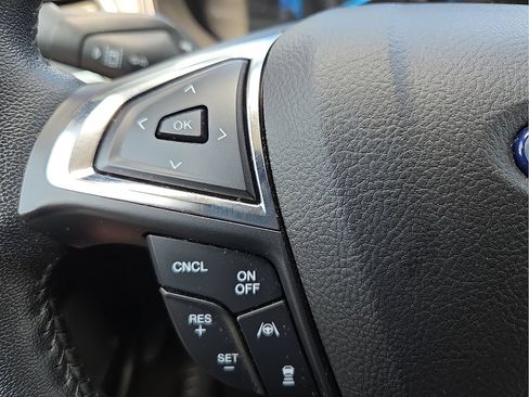 Used 2022 Ford Edge Titanium w/ Equipment Group 301A AWD/4WD image 19