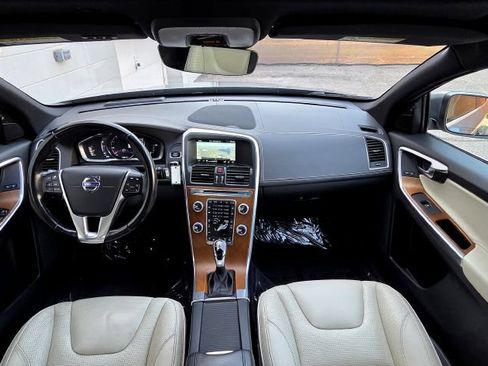 Used 2016 Volvo XC60 T6 Platinum w/ Inscription Package AWD/4WD image 13