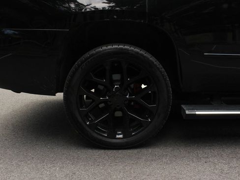 Used 2016 Chevrolet Tahoe LTZ AWD/4WD image 5