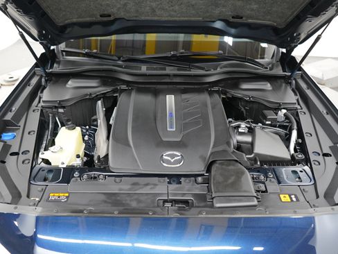 Certified 2024 MAZDA CX-90 Plug-In Hybrid w/ Preferred AWD/4WD image 32