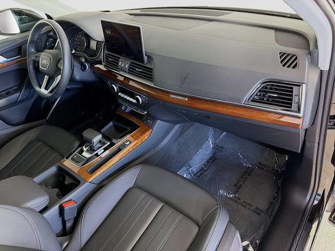 Used 2023 Audi Q5 2.0T Premium w/ Convenience Package AWD/4WD image 29