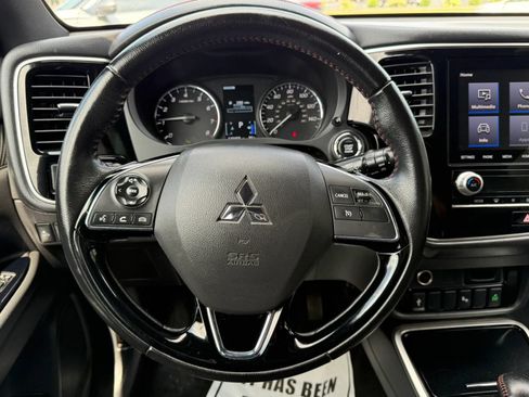 Used 2020 Mitsubishi Outlander LE AWD/4WD image 30