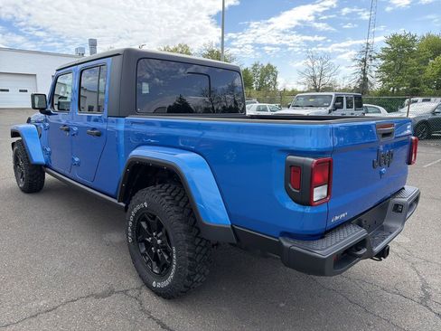 Used 2021 Jeep Gladiator Sport AWD/4WD image 3
