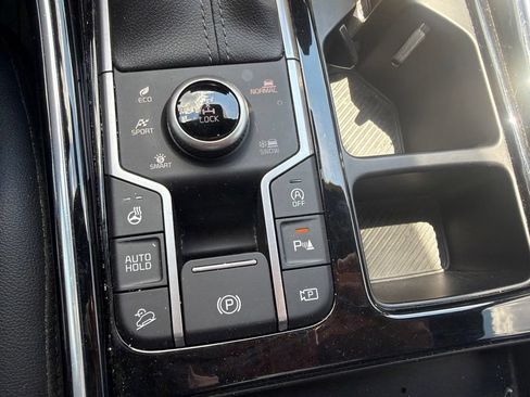 Used 2025 Kia Sorento SX Prestige AWD/4WD image 13