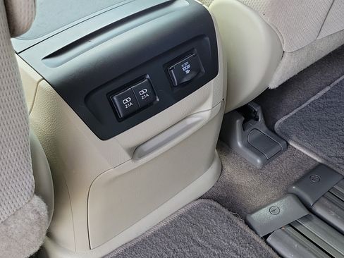 Used 2018 Toyota Sienna LE FWD image 14