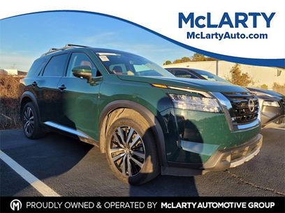 Used 2024 Nissan Pathfinder Platinum w/ Cargo Package