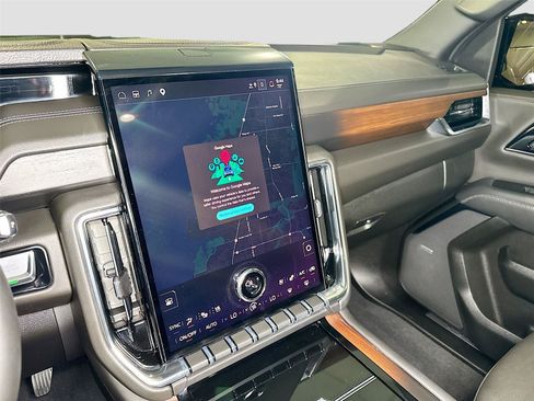 Used 2026 GMC Yukon Denali w/ Sun & Power Step Package AWD/4WD image 10