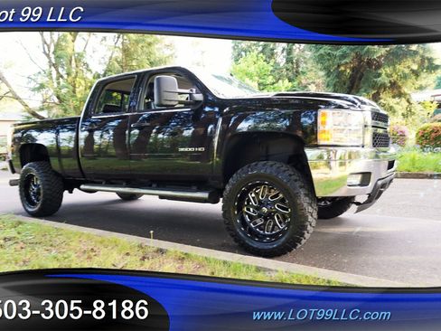 Used 2013 Chevrolet Silverado 3500 LTZ AWD/4WD image 7