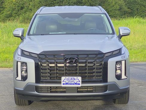 Used 2025 Hyundai Palisade SEL FWD image 2