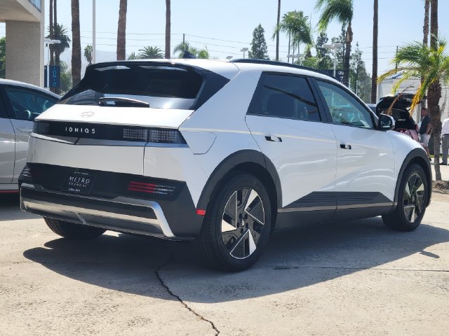 New 2027 Hyundai Ioniq 5 SEL RWD image 2