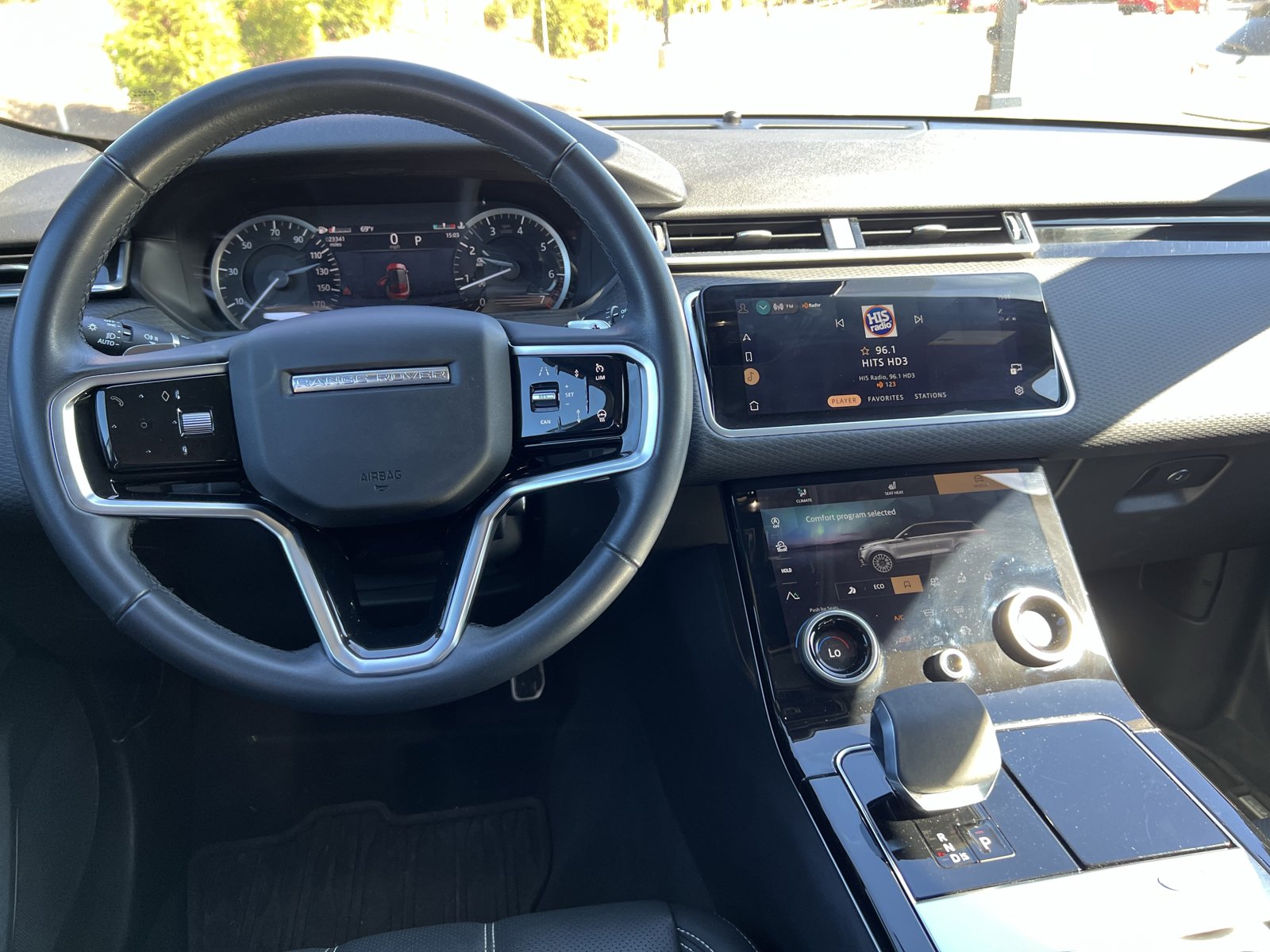 Used 2023 Land Rover Range Rover Velar R-Dynamic S AWD/4WD image 29
