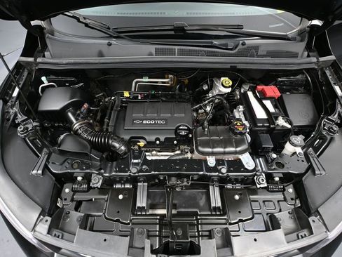 Used 2020 Chevrolet Trax LT w/ LT Convenience Package image 42