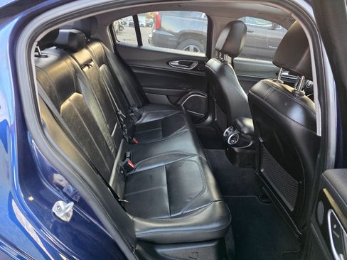 Used 2018 Alfa Romeo Giulia AWD image 16