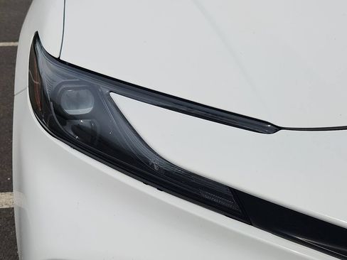Used 2025 Toyota Camry SE FWD image 9