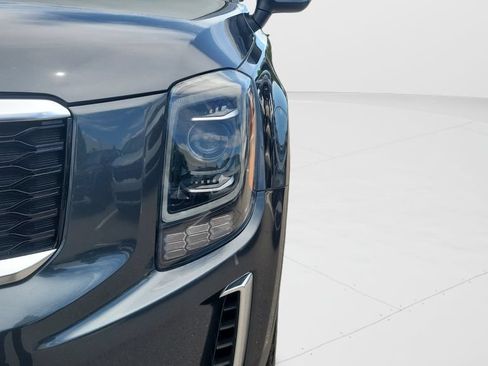 Used 2022 Kia Telluride EX FWD image 17