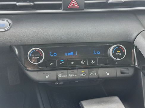 Used 2022 Hyundai Elantra SEL w/ Convenience + Premium Package FWD image 23