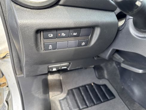 Used 2024 Nissan Versa S w/ Trunk Package FWD image 17
