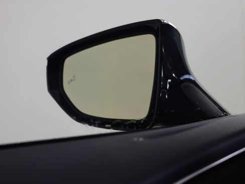 Used 2022 Lexus LC 500 Coupe w/ Performance Package image 16