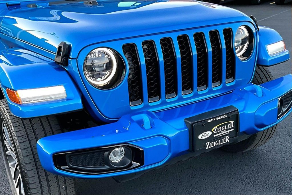 Used 2023 Jeep Wrangler Unlimited Sahara AWD/4WD image 29