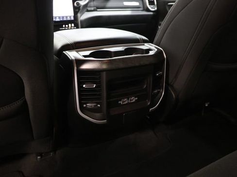 Used 2023 RAM 1500 Big Horn AWD/4WD image 34