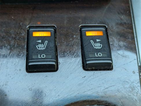 Used 2015 Nissan Pathfinder SL w/ SL Tech Package image 31