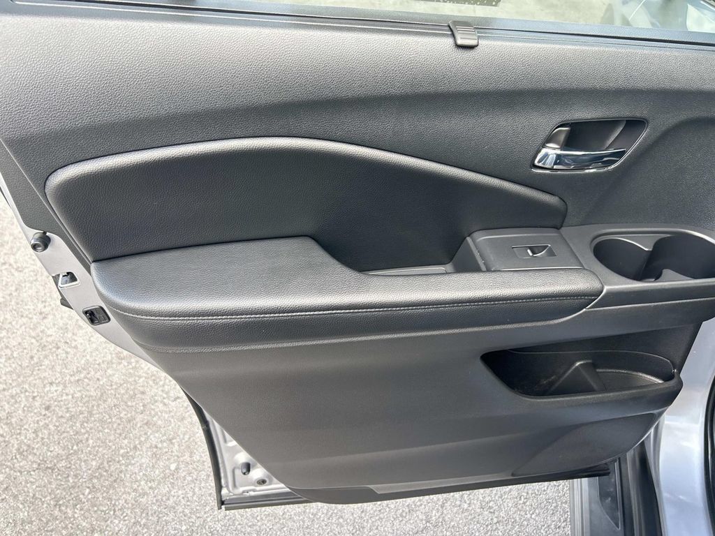 Used 2022 Honda Pilot Elite image 30