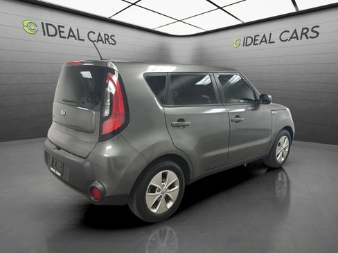 Used 2015 Kia Soul FWD image 5