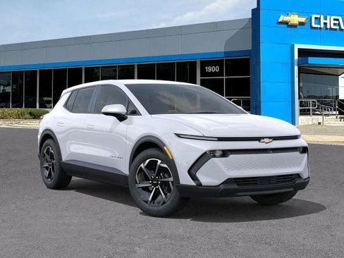 New 2026 Chevrolet Equinox EV LT w/ Comfort Package image 7