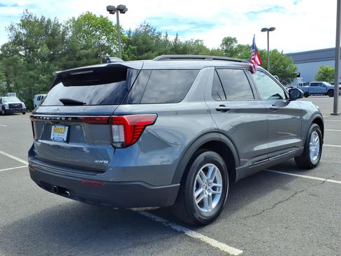 Used 2026 Ford Explorer Active AWD/4WD image 6