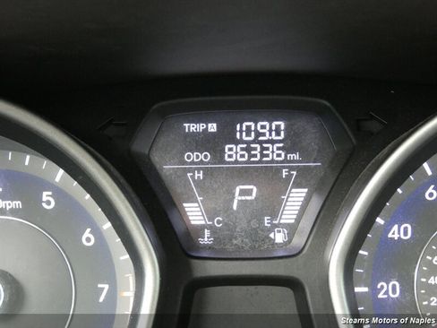 Used 2013 Hyundai Elantra GLS w/ Preferred Pkg FWD image 21
