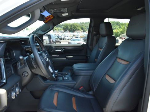 Used 2023 GMC Sierra 1500 AT4 w/ AT4 Preferred Package AWD/4WD image 15