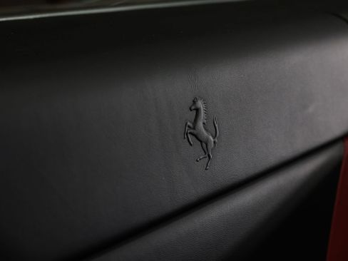 Used 2019 Ferrari Portofino image 46