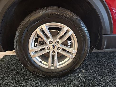 Used 2024 Ford Explorer XLT w/ Class IV Trailer Tow Package image 38