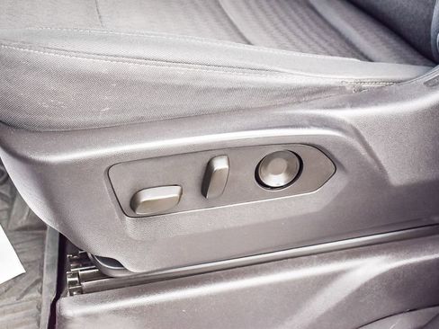 Used 2024 Chevrolet Silverado 2500 LT image 21