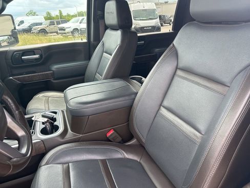 Used 2023 GMC Sierra 2500 Denali w/ Denali Ultimate Package AWD/4WD image 14