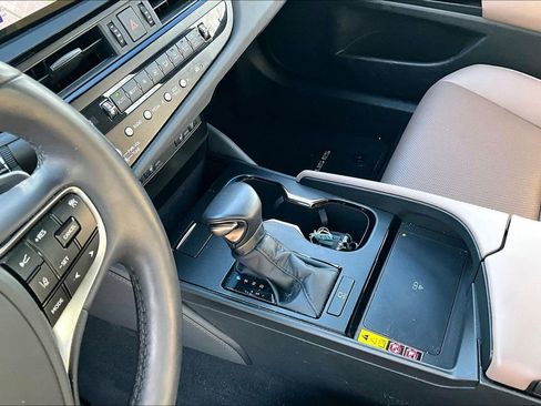 Used 2023 Lexus ES 350 w/ Premium Package image 18