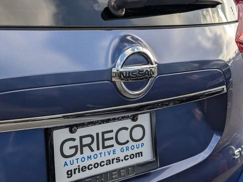 Used 2017 Nissan Rogue SV FWD image 15