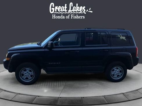 Used 2014 Jeep Patriot Sport w/ Power Value Group FWD image 2