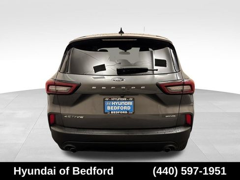 Used 2025 Ford Escape Active AWD/4WD image 6