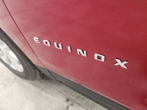 Used 2019 Chevrolet Equinox LT FWD image 12