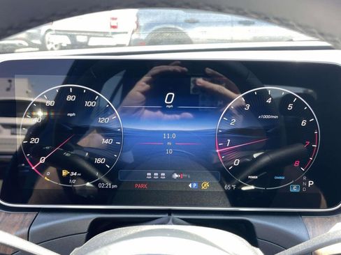 New 2026 Mercedes-Benz C 300 4MATIC Sedan image 3