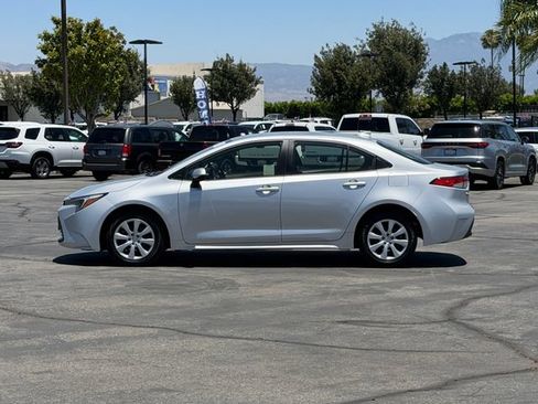 Used 2026 Toyota Corolla LE w/ Carpet Mat Package (TMS) FWD image 9
