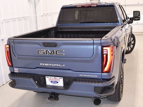 Used 2025 GMC Sierra 2500 Denali w/ Denali Reserve Package AWD/4WD image 45
