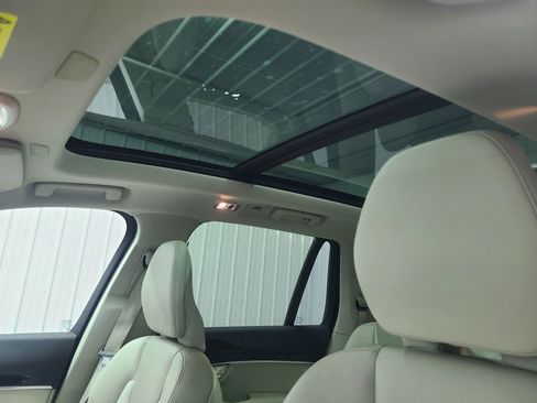 Used 2019 Volvo XC90 T6 Momentum w/ Advanced Package image 20