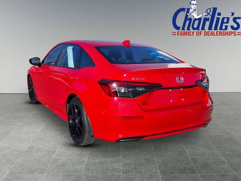 Used 2023 Honda Civic Sport image 5